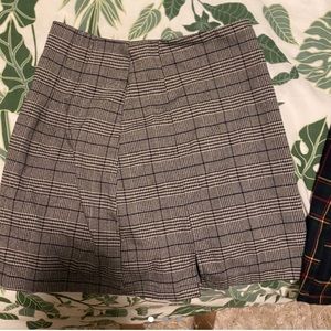 brandy melville mini skirt